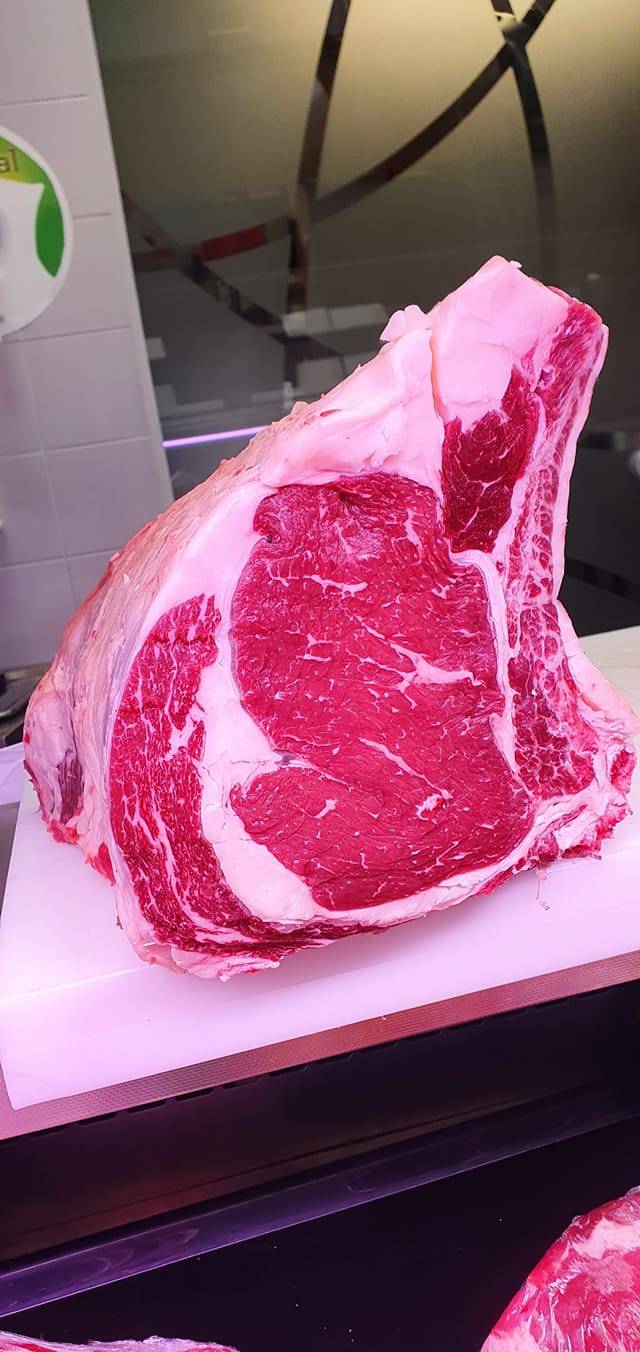 La côte de bœuf chez votre boucher de Lambesc